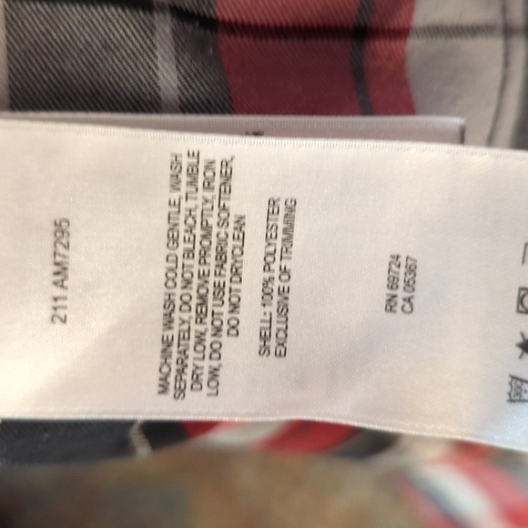 Red, black & white plaid button-down roll-tab sleeve gorpcore shirt, Columbia L - Picture 5 of 5